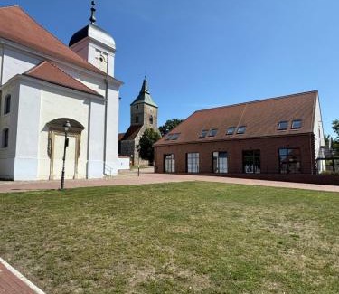 Altlandsberg House | Herberge in der Orangerie auf dem Schlossgut Altlandsberg