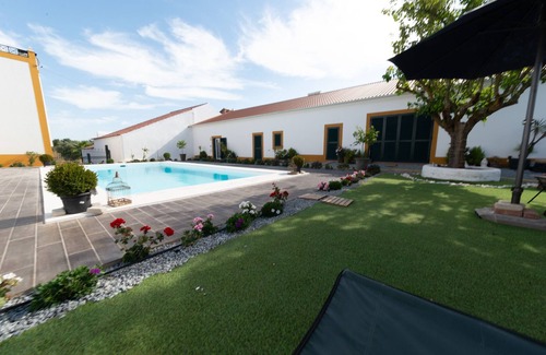 Montemor-o-Novo House | Herdade da Paz com Piscina e Barragem em Reserva Ecológica