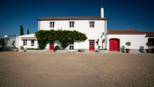 Viana do Alentejo Villa | Herdade dos Alfanges "THE BARN"