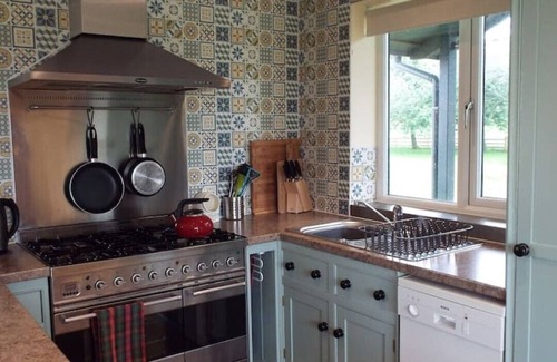 Wing Cottage | Herdy Lodge - Cosy Family Getaway