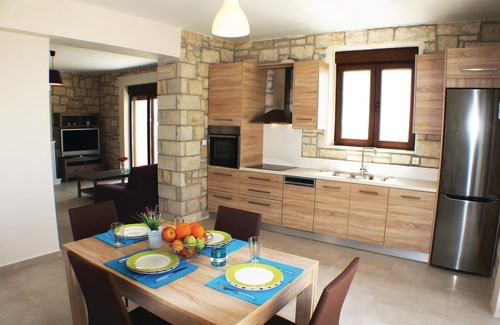 Kastri House | Here, about 60 km from Iraklio or Heraklion, a very relaxing area of Crete awaits you.