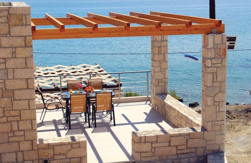 Kastri House | Here, about 60 km from Iraklio or Heraklion, a very relaxing area of Crete awaits you.