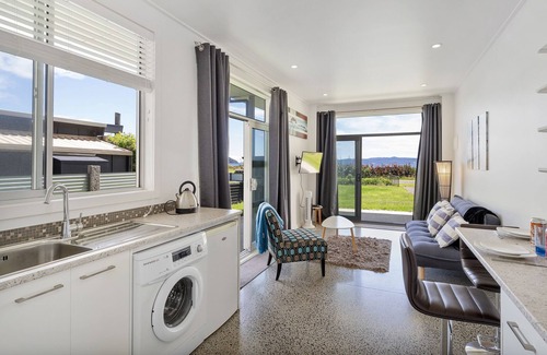 Opito Bay House | Here Comes Summer - Opito Bay Holiday Home