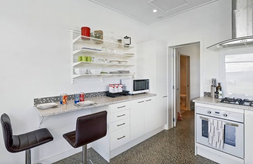 Opito Bay House | Here Comes Summer - Opito Bay Holiday Home