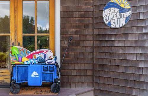 Long Beach House | Here Comes The Sun, Steps To The Beach