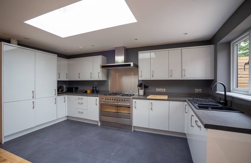 Hereford House | HEREFORD – Clifton Villa: Stylish Home Near Centre, Sleeps 6