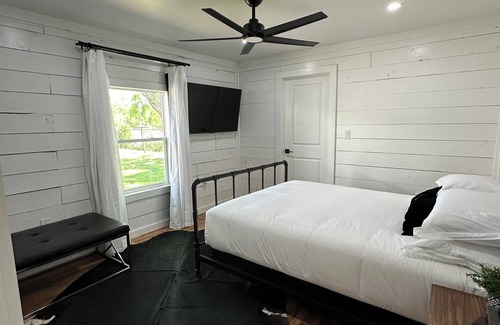 Albany Hotel | Hereford Motel