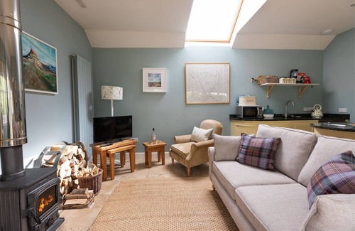 Duns Cottage | HERITAGE COTTAGE set in peaceful rural surroundings, Scottish Borders