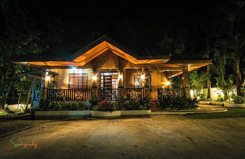 Cuenca Villa | Heritage Filipino Villa with swimming pool at TJM Resort - The Main House
