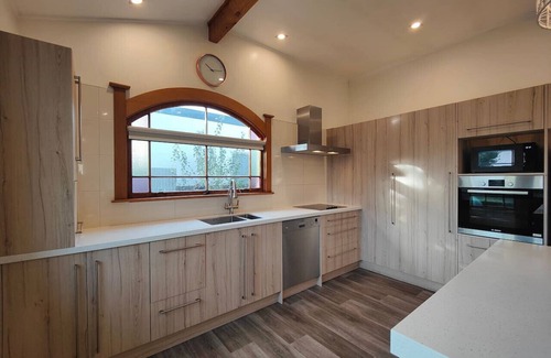 Invercargill House | Heritage & Heart by the Park