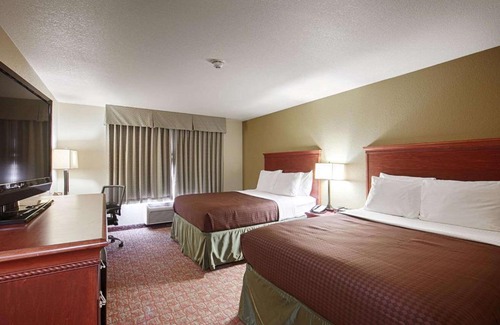 Dickinson Hotel | Heritage Hotel and Suites