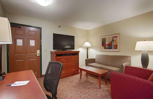 Dickinson Hotel | Heritage Hotel and Suites
