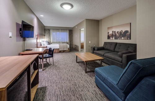 Pincher Creek Hotel | Heritage Inn Hotel & Convention Centre Pincher Creek