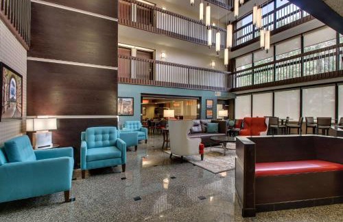 The Woodlands Hotel | Heritage Inn & Suites The Woodlands, Trademark by Wyndham