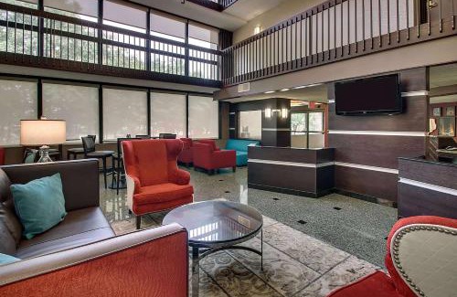 The Woodlands Hotel | Heritage Inn & Suites The Woodlands, Trademark by Wyndham