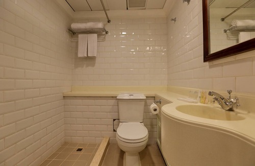 Lai Chi Kok Hotel | Heritage Lodge