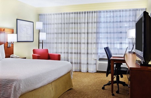 Brookhollow Hotel | Heritage Place Houston Brookhollow