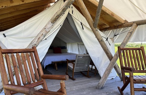 Bozeman Cabin | Heritage Ranch 'Rainbow' Glamping Tent (12)