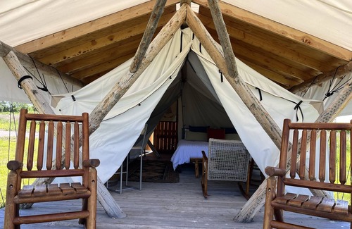 Bozeman Cabin | Heritage Ranch 'Rainbow' Glamping Tent (12)