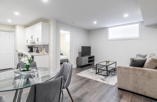 Smiths Falls Apartment | Heritage Rideau 2Br Apartment. Free Parking