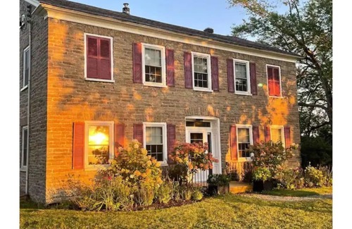 Merrickville-Wolford House | Heritage Stone House on the Rideau Canal
