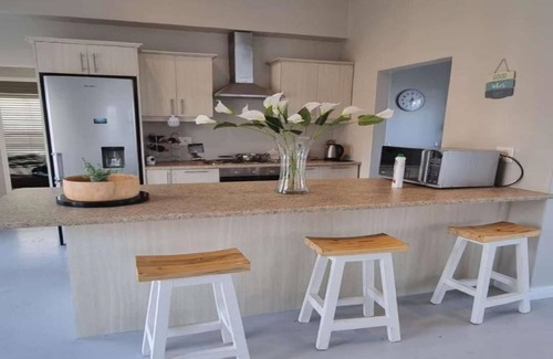 Vermont House | Hermanus, 3 bed self-catering house close to the beach.