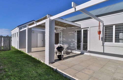 Vermont House | Hermanus, 3 bed self-catering house close to the beach.