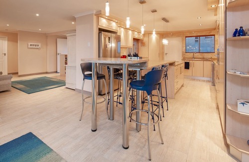 Hermanus House | HERMANUS Haven, entire home with private pool, on the sea