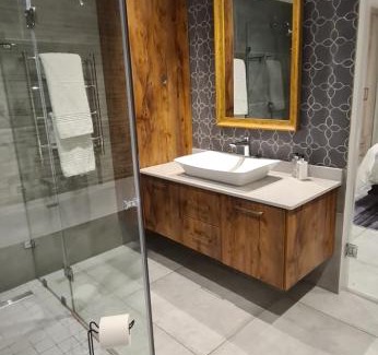 Vermont Apartment | Hermanus Whale Coast Accommodation Vermont