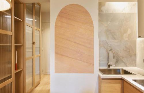 15th Arrondissement Apartment | Hermes Room - Duke Housing