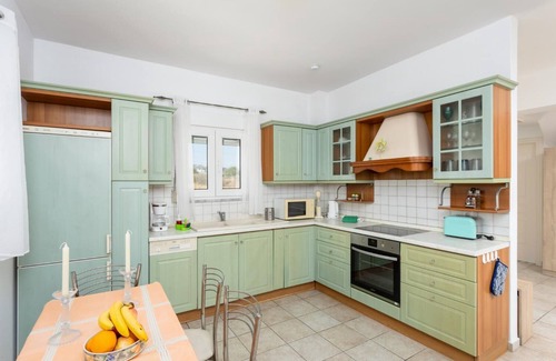 Gennadi Villa | Hermione Villa - Four Bedroom Villa, Sleeps 8
