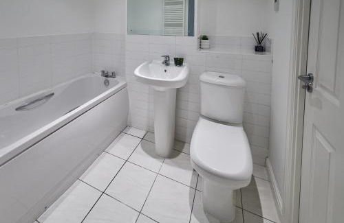 Oadby Apartment | Hermitage Court - Luxury Central Apartment