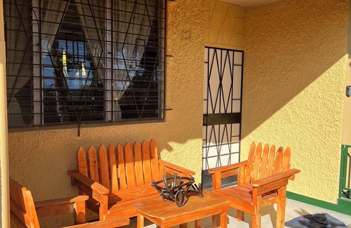 San Salvador House | Hermosa Cama Amplia en la Ciudad