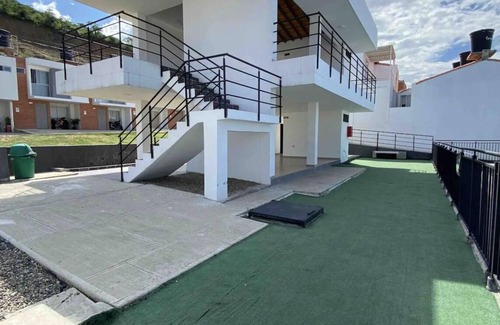 Los Patios House | Hermosa Casa