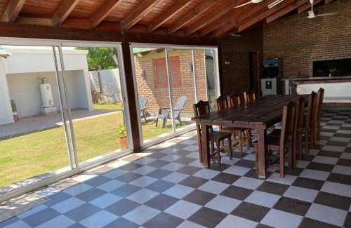 La Banda House | Hermosa Casa con Quincho y pileta