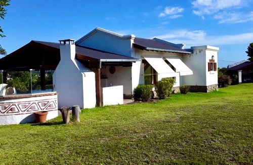 Villa Giardino House | Hermosa casa en Villa Giardino