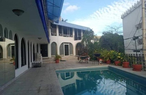 Lomas de Costa Azul House | Hermosa casa familiar