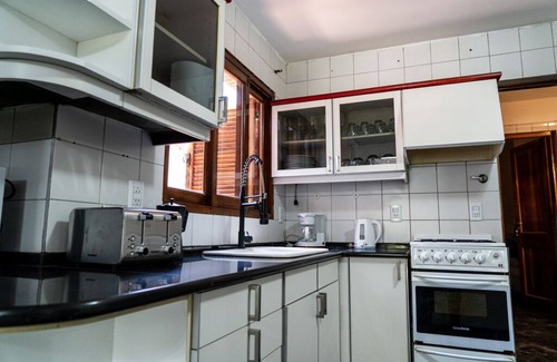 Godoy Cruz House | Hermosa casa para 16p con pileta+jacuzzi