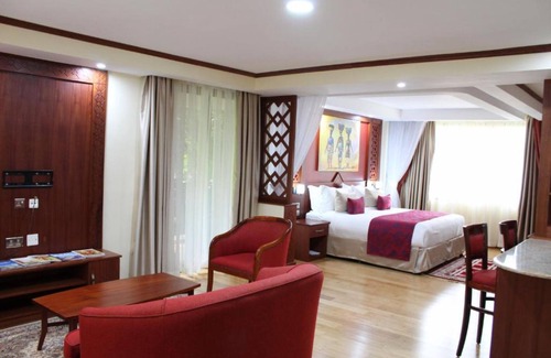 Langata Hotel | Hermosa Garden Hotel