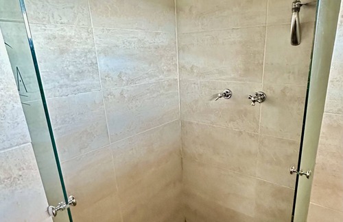 Medellin Hotel | Hermosa Habitacion Family Multiple En Santa Elena