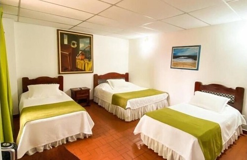 Alegrias Hotel | Hermosa Habitacion Standar Familiar En Eco Hotel La Casona