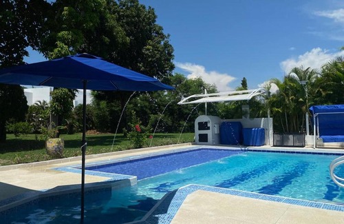 Girardot Villa | HERMOSA VILLA FAMILIAR CONDOMINIO CAMPESTRE EL PEÑON Piscina Privada Campo de Golf