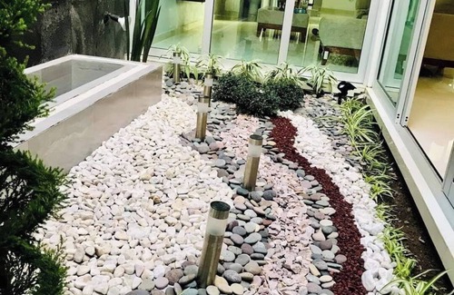 Uruapan House | Hermosa y moderna casa que te ofrece una relajada estadía.