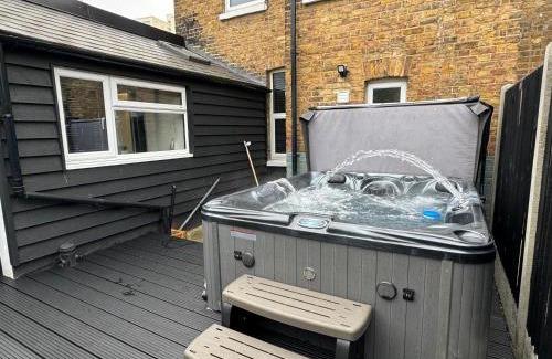 Herne Bay Villa | Herne Bay 2-Bedroom House with Private Hot Tub & Garden, Walk to Seafront