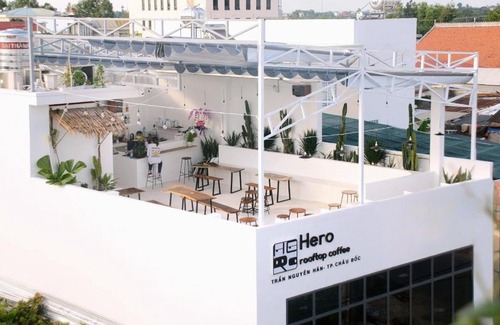 Chau Doc Hostel | Hero Hostel & Billiards