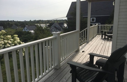 Kingsburg House | Hero's Welcome: A 3 bedroom home with a spectacular ocean view