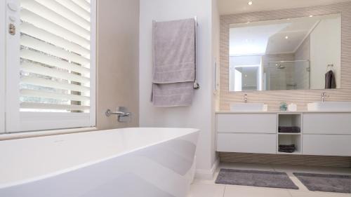 Herolds Bay House | Herold Manor
