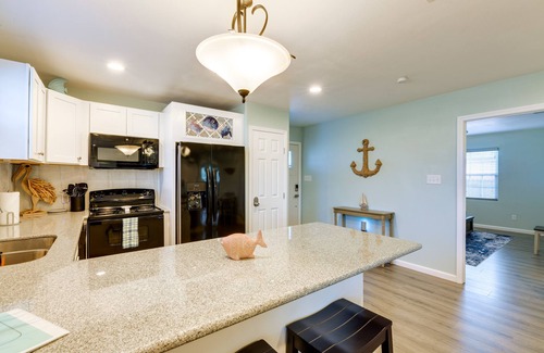 Rockport Cottage | ‘Heron Bay Cottage’ w/Patio in Rockport!