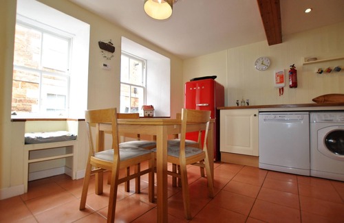 Cellardyke Cottage | Heron Cottage- fisherman's cottage by the sea