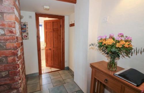 Bromlow House | Heron Cottage